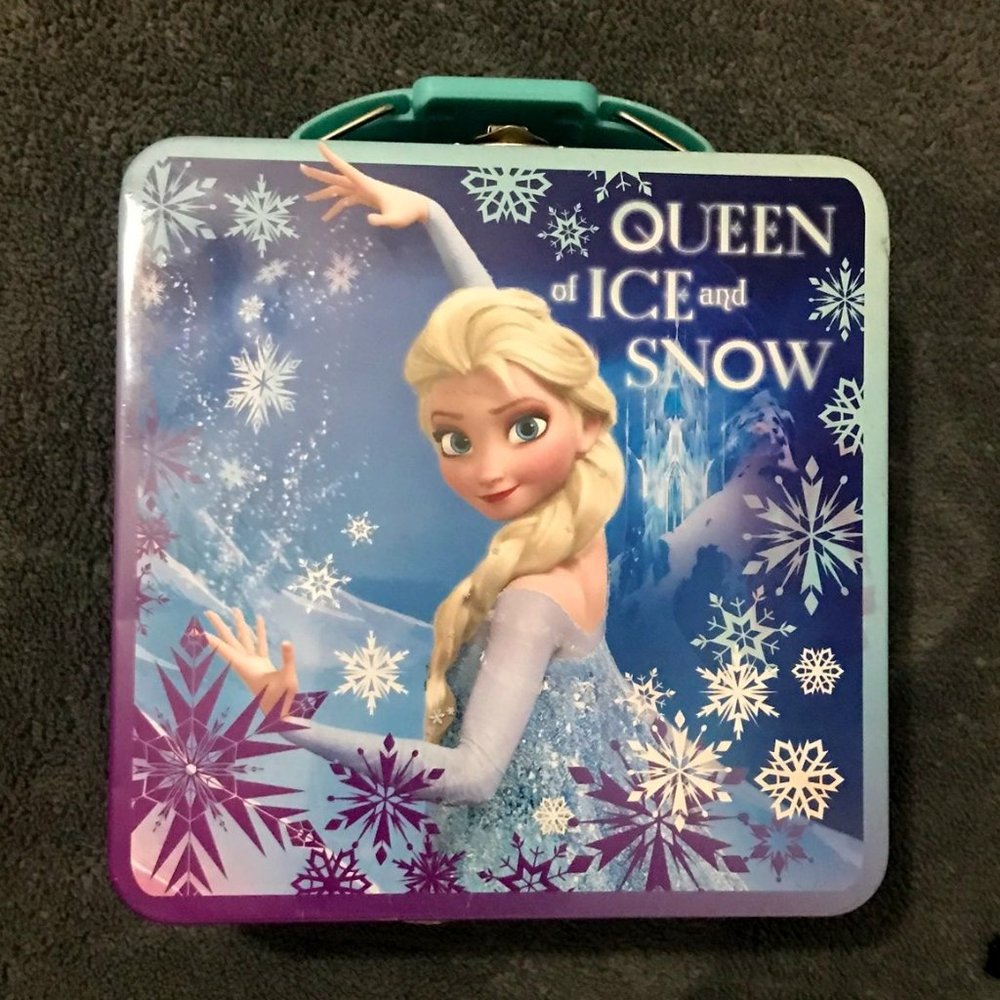 2018 Disney Queen of Ice and Snow mini tin lunch box